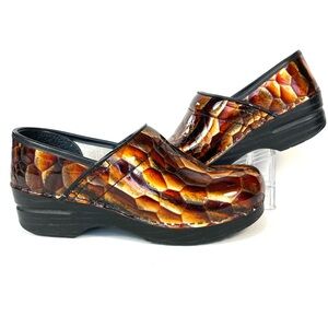 Dansko Tigers Eye Patent Leather Brown Gold Clogs Size Womens 37 US 6.5-7
